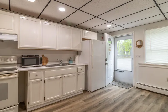 $1,500,000 | 2881-2893 Ohio Street, Glenburn, ME 04401