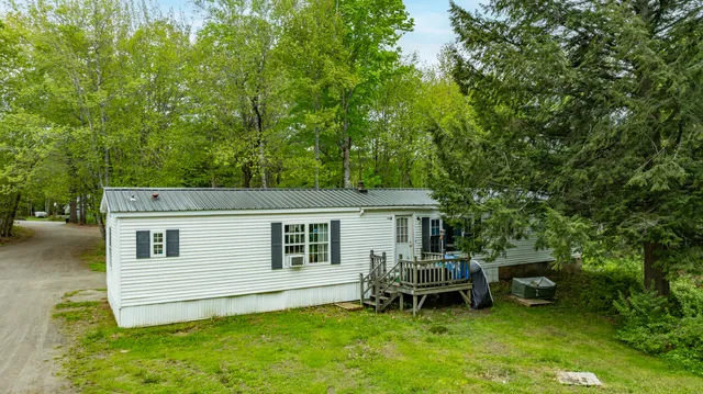 $1,500,000 | 2881-2893 Ohio Street, Glenburn, ME 04401