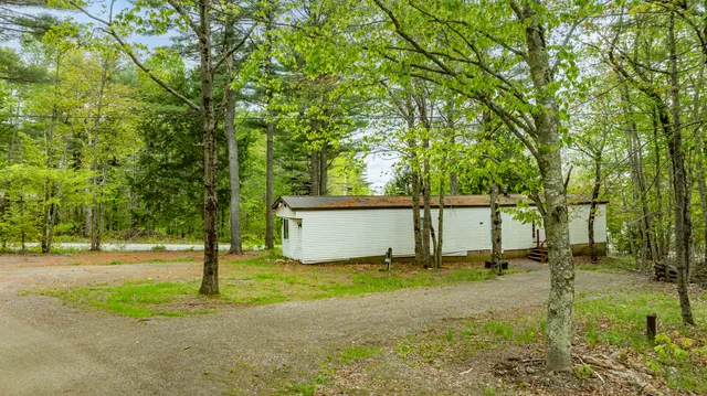 $1,500,000 | 2881-2893 Ohio Street, Glenburn, ME 04401