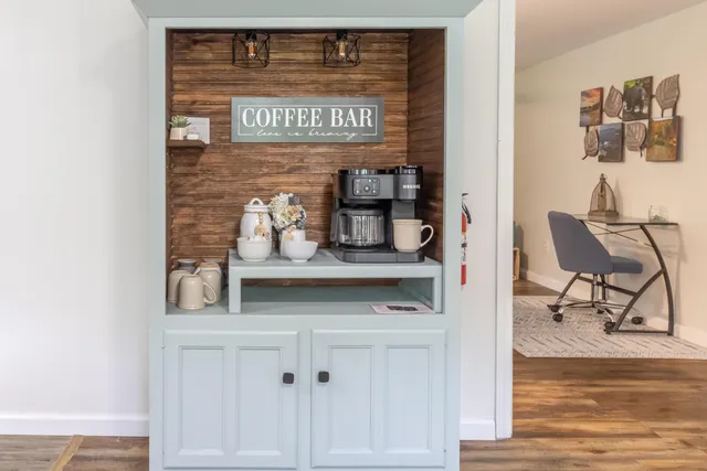 $1,500,000 | 2881-2893 Ohio Street, Glenburn, ME 04401