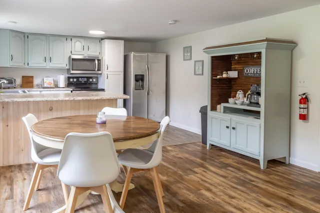 $1,500,000 | 2881-2893 Ohio Street, Glenburn, ME 04401