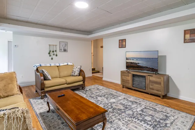 $1,500,000 | 2881-2893 Ohio Street, Glenburn, ME 04401