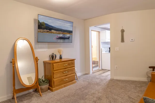 $1,500,000 | 2881-2893 Ohio Street, Glenburn, ME 04401