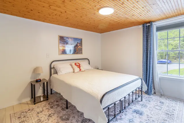 $1,500,000 | 2881-2893 Ohio Street, Glenburn, ME 04401