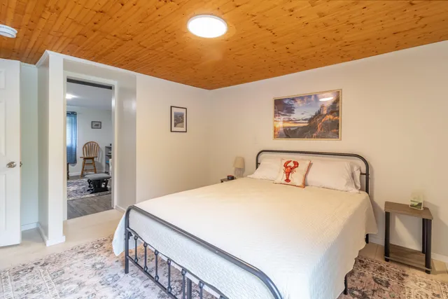 $1,500,000 | 2881-2893 Ohio Street, Glenburn, ME 04401