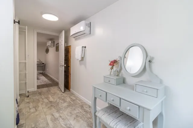 $1,500,000 | 2881-2893 Ohio Street, Glenburn, ME 04401