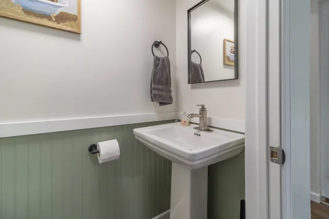 $1,500,000 | 2881-2893 Ohio Street, Glenburn, ME 04401