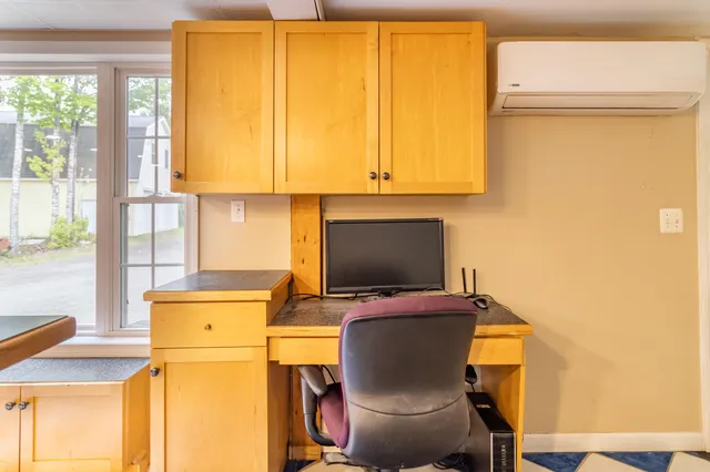 $1,500,000 | 2881-2893 Ohio Street, Glenburn, ME 04401