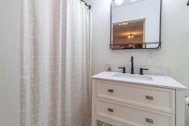 $1,500,000 | 2881-2893 Ohio Street, Glenburn, ME 04401