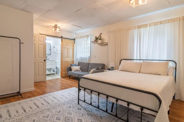 $1,500,000 | 2881-2893 Ohio Street, Glenburn, ME 04401