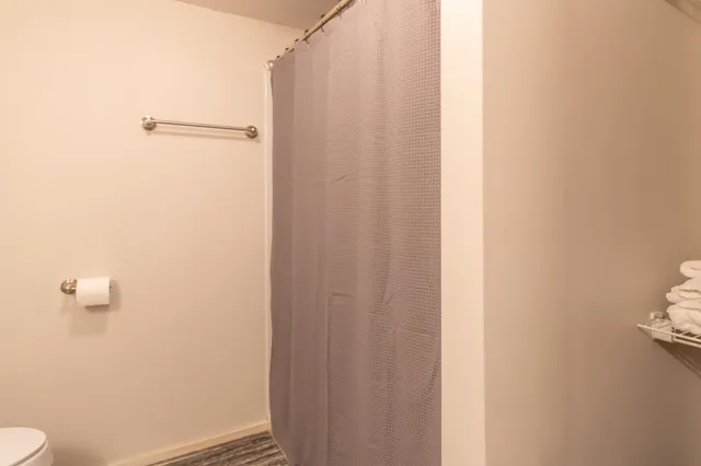 $1,500,000 | 2881-2893 Ohio Street, Glenburn, ME 04401