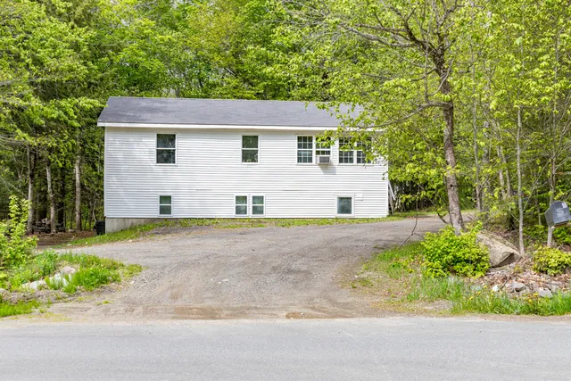 $1,500,000 | 2881-2893 Ohio Street, Glenburn, ME 04401