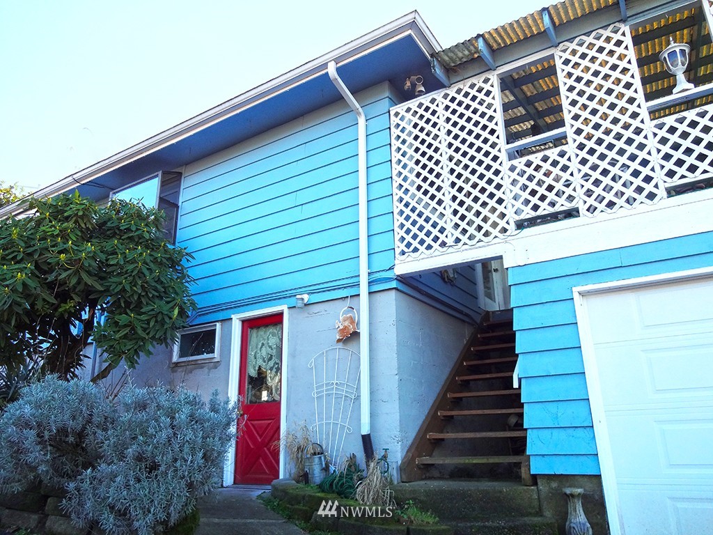 1625 Edmonds Avenue Northeast Renton, WA 98056 - Photo 22 of 24