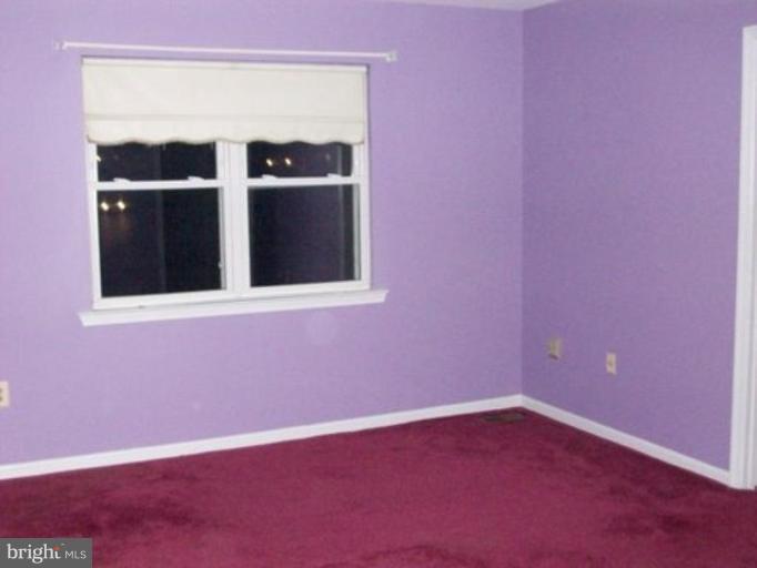 800 Potomac Ridge Court Sterling, VA 20164 - Photo 12 of 28 Master Bedroom