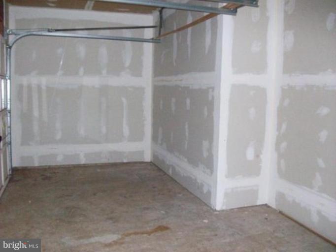800 Potomac Ridge Court Sterling, VA 20164 - Photo 19 of 28 Garage 2