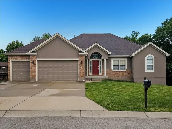 $425,000 | 2014 Concord Road, Independence, MO 64058