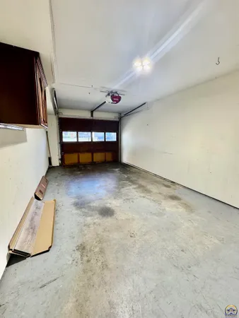 $215,000 | 2926 Southwest Arrowhead Road, Topeka, KS 66614