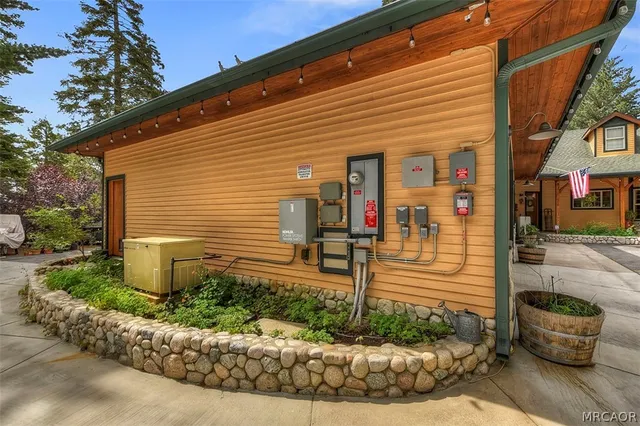 $1,699,000 | 268 Cedarbrook Drive, Twin Peaks, CA 92391