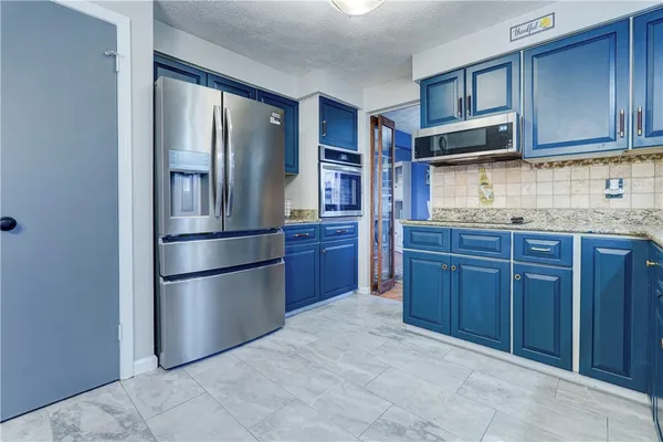 $349,900 | 103 West Bend Drive, Greece, NY 14612
