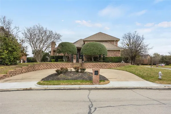 $685,000 | 1201 Findlay Drive, Arlington, TX 76012