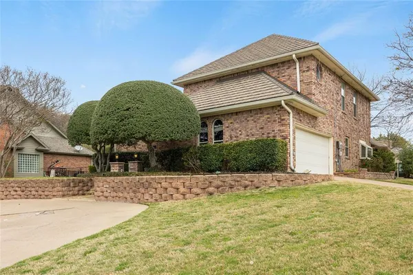 $685,000 | 1201 Findlay Drive, Arlington, TX 76012