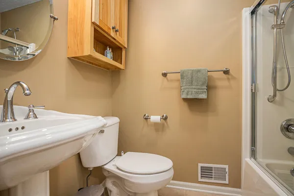 $649,900 | 370 Kowalski Drive, Tekonsha, MI 49092