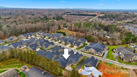 $529,900 | 831 B Wynnshire Drive, Hickory, NC 28601