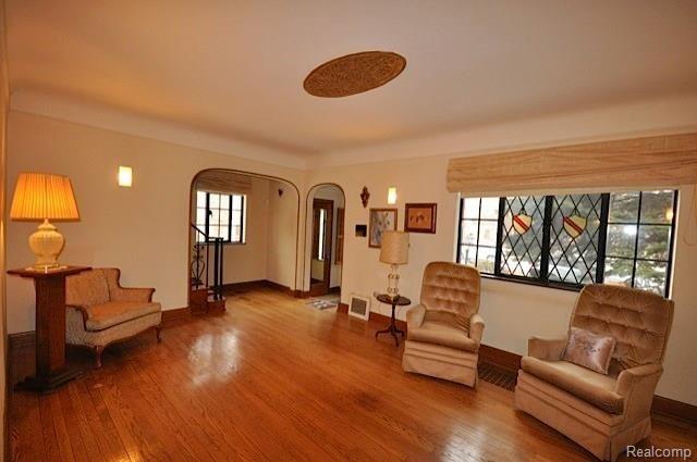 5295 Harvard Road Detroit, MI 48224 - Photo 11 of 31 HarvardLRview.jpg