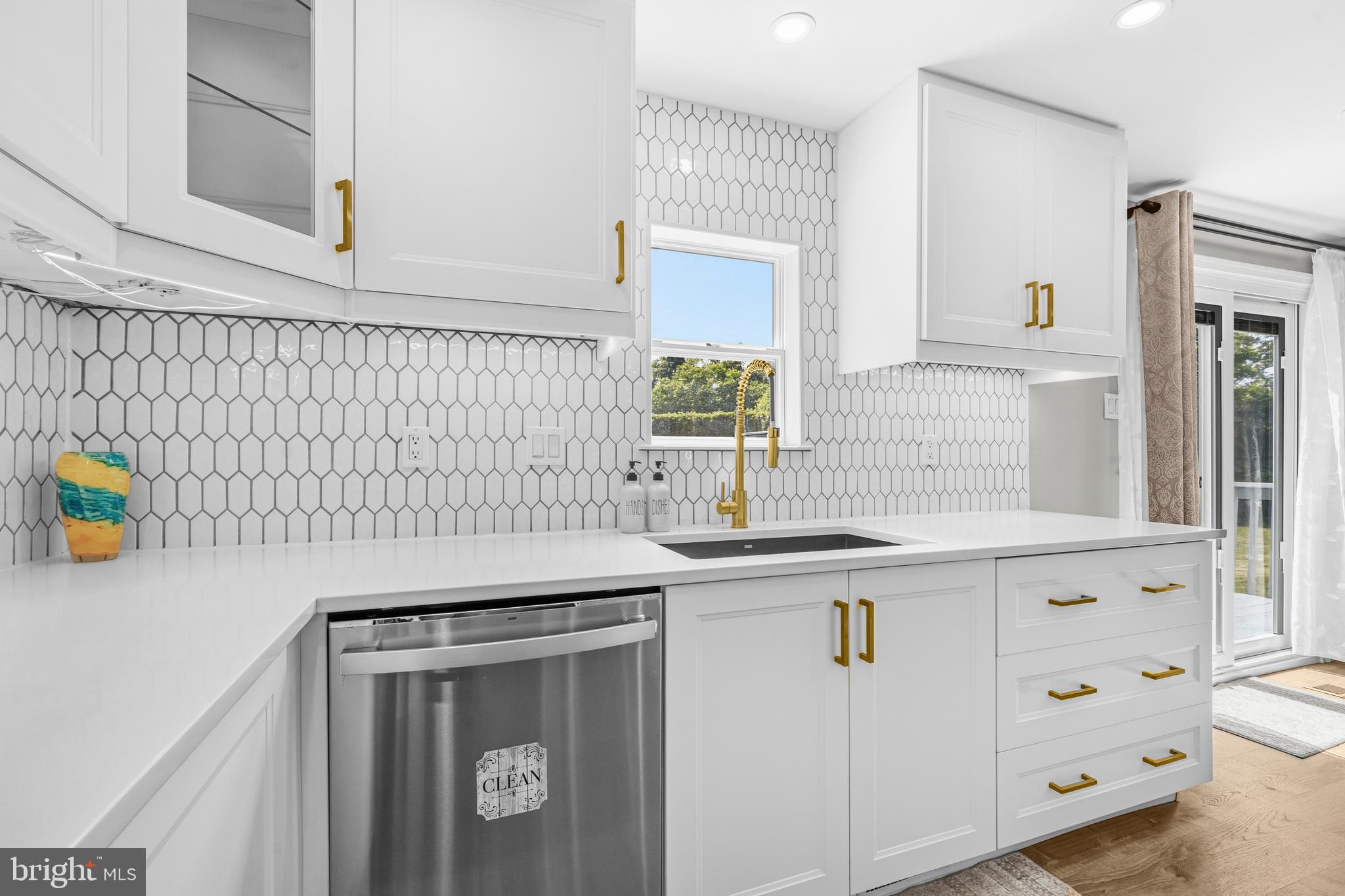 12670 Magna Carta Road Herndon, VA 20171 - Photo 14 of 56