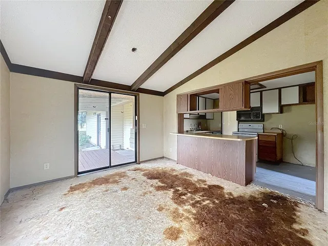 $300,000 | 32200 Avington Road, Sorrento, FL 32776