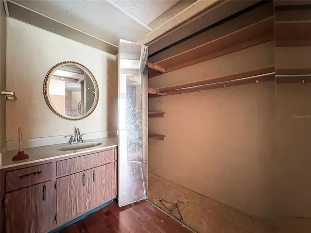 $300,000 | 32200 Avington Road, Sorrento, FL 32776