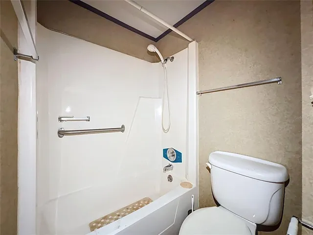 $300,000 | 32200 Avington Road, Sorrento, FL 32776