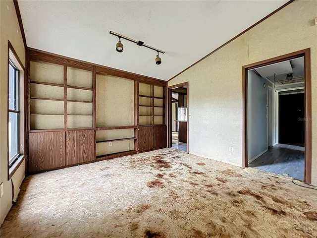 $300,000 | 32200 Avington Road, Sorrento, FL 32776