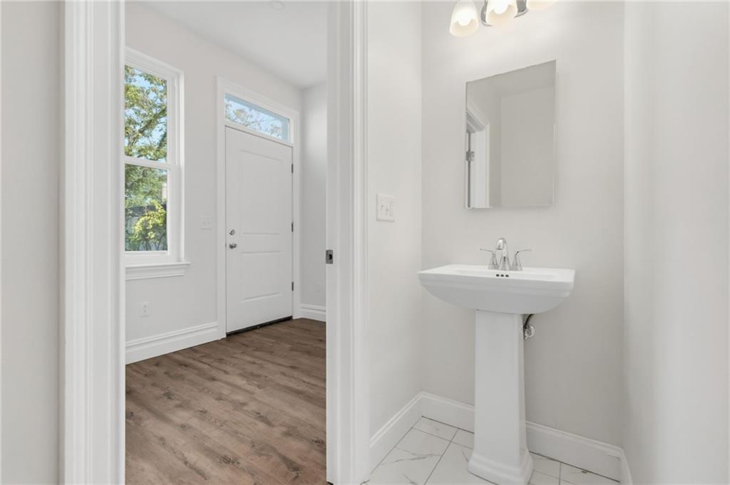 121 Shetland Street Pittsburgh, PA 15206 - Photo 17 of 37 a bathroom with a sink toilet