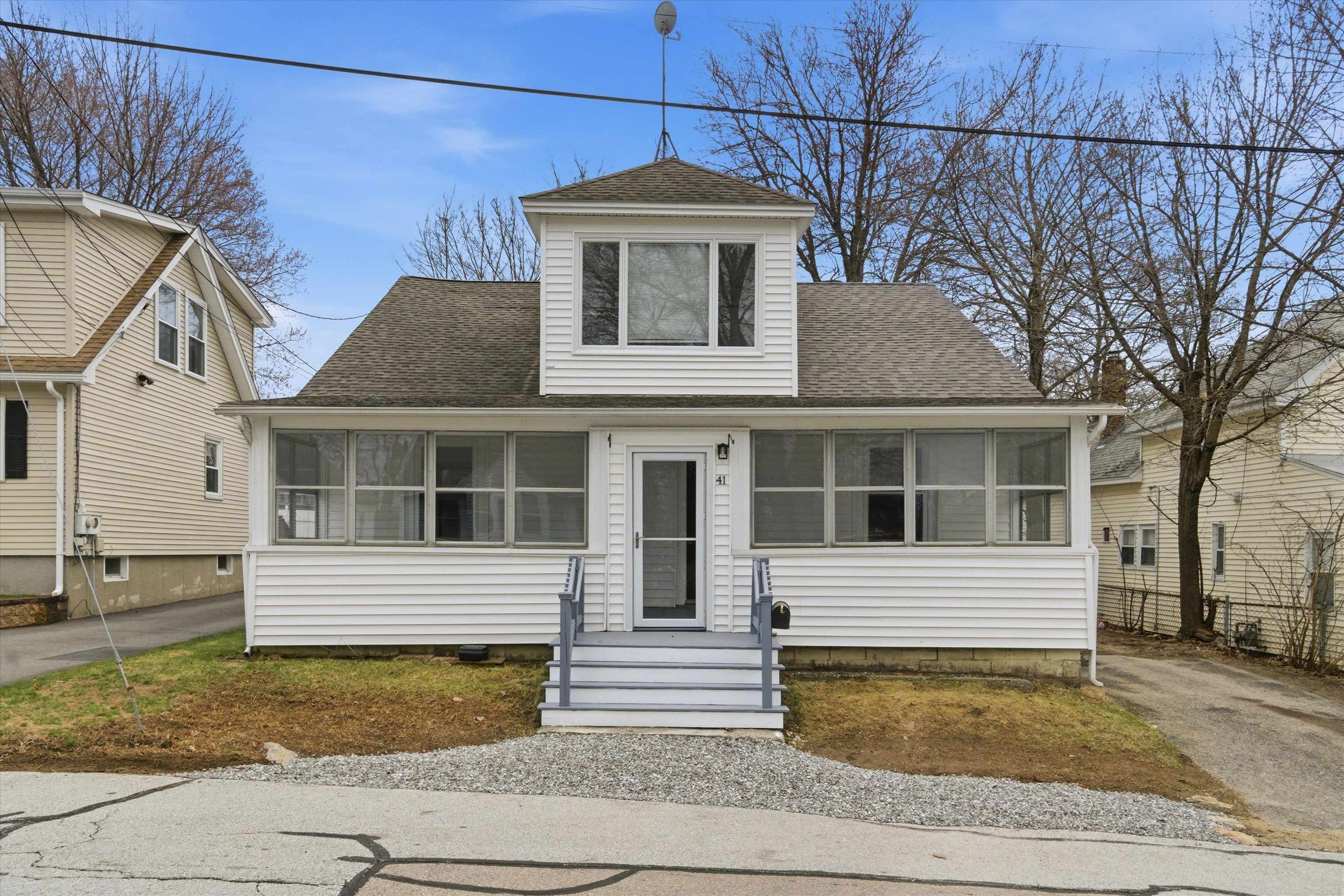 41 Dewey Street Manchester, NH 03103 - Photo 1 of 42