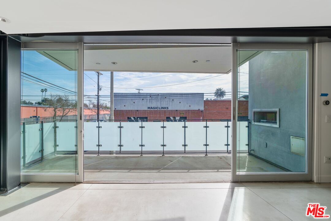 351 Sunset Avenue, Unit 1 Venice, CA 90291 - Photo 4 of 25