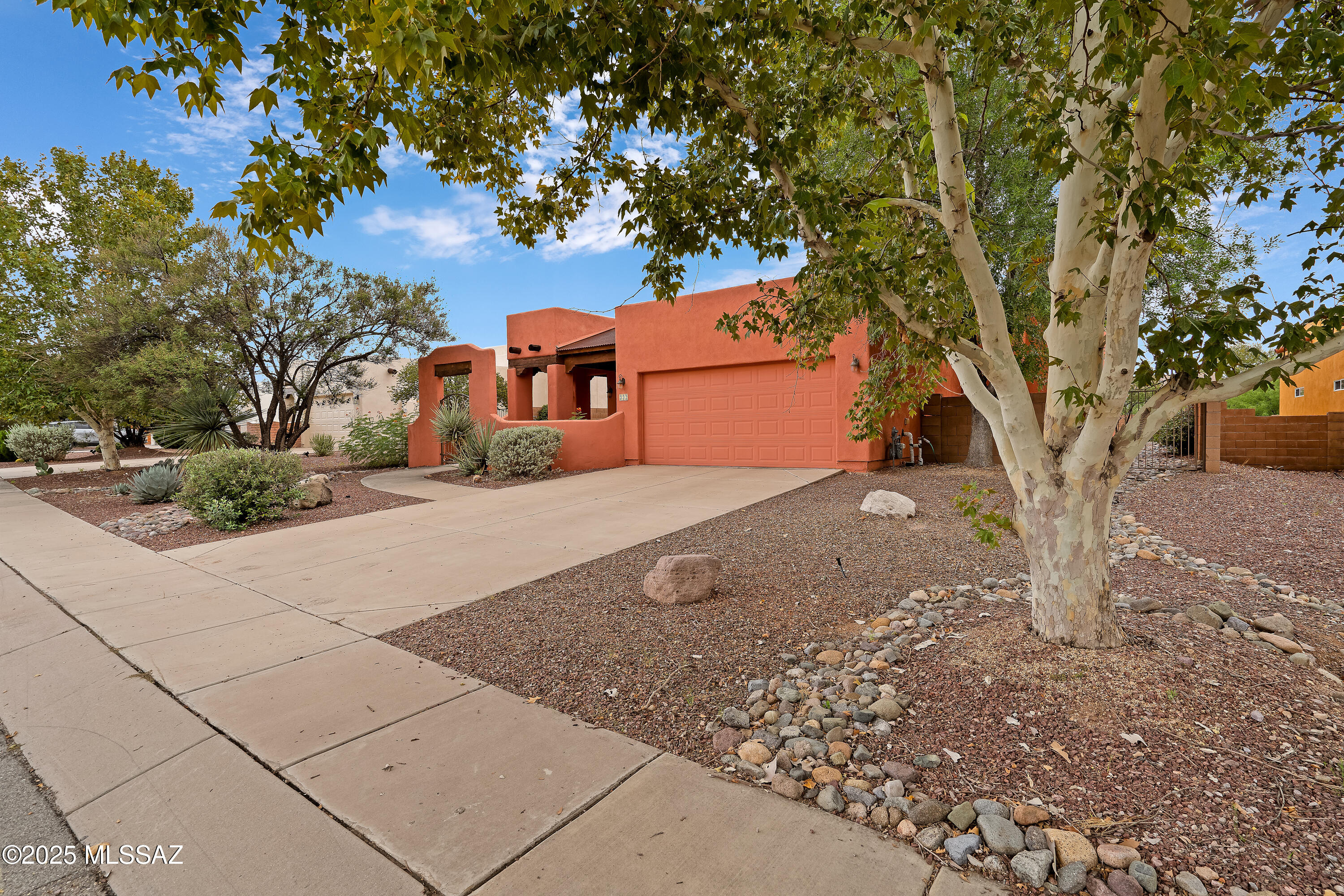332 Via Bella Donna Rio Rico, AZ 85648 - Photo 2 of 50 Gallery Image 2
