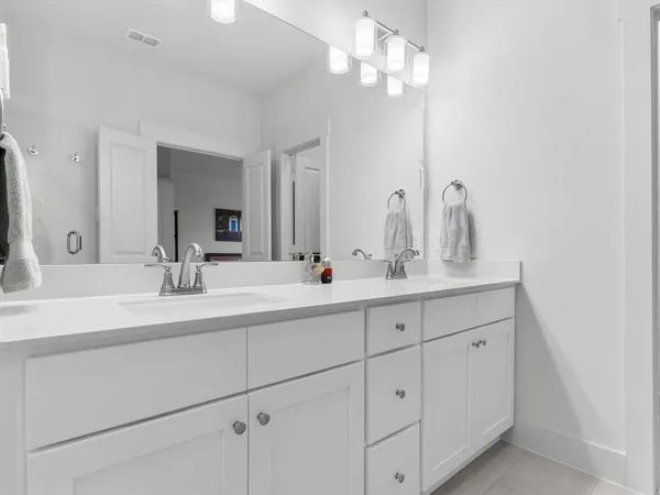 $425,000 | 1423 Silver Marten Trail, Arlington, TX 76005