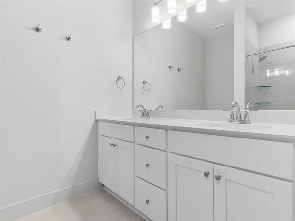 $425,000 | 1423 Silver Marten Trail, Arlington, TX 76005