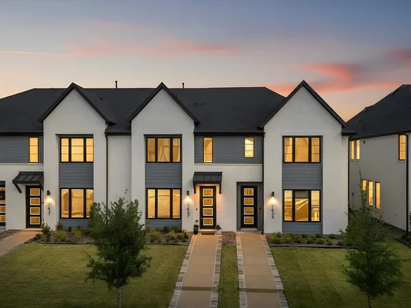 $425,000 | 1423 Silver Marten Trail, Arlington, TX 76005