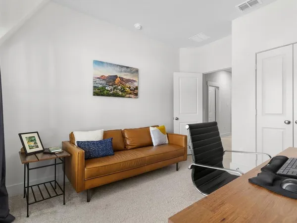 $425,000 | 1423 Silver Marten Trail, Arlington, TX 76005