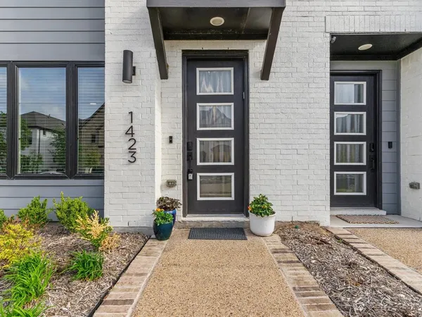 $425,000 | 1423 Silver Marten Trail, Arlington, TX 76005