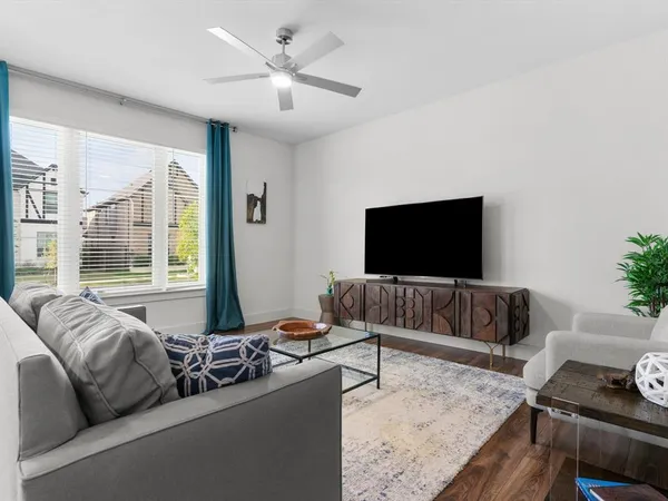 $425,000 | 1423 Silver Marten Trail, Arlington, TX 76005