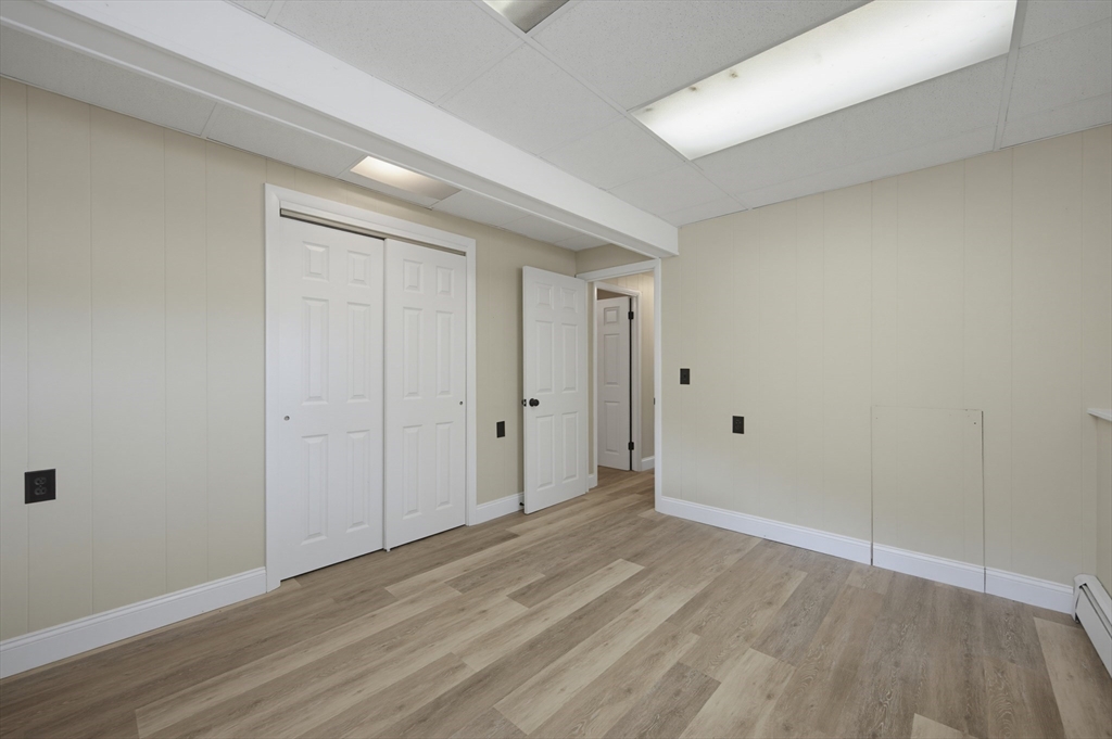 385 River Road Uxbridge, MA 01569 - Photo 27 of 34