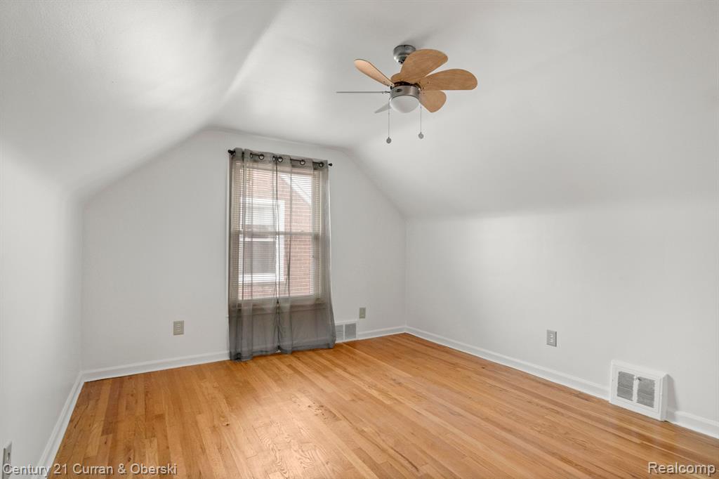 9879 Ruth Avenue Allen Park, MI 48101 - Photo 15 of 26 Gallery Image 15