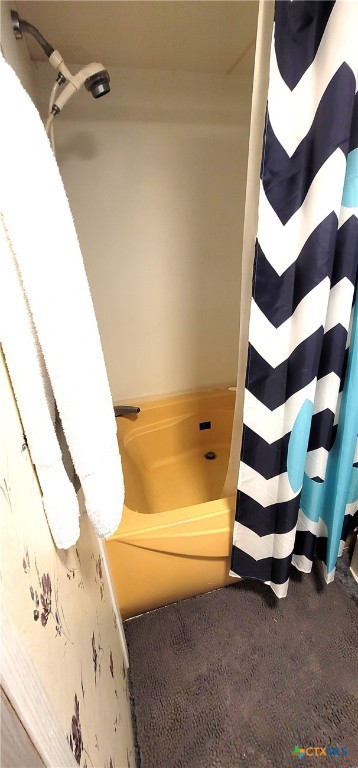 406 Denver Avenue Seadrift, TX 77983 - Photo 19 of 24 a bathroom with a bathtub and shower