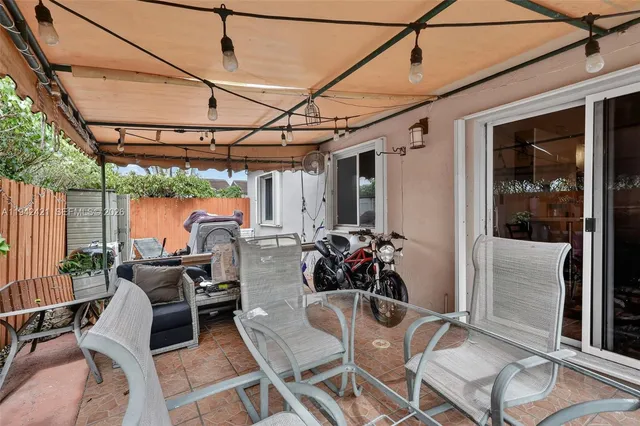 $445,000 | 18752 Northwest 84th Pl., Unit 6066, Hialeah, FL 33015