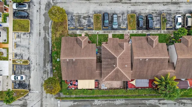 $445,000 | 18752 Northwest 84th Pl., Unit 6066, Hialeah, FL 33015