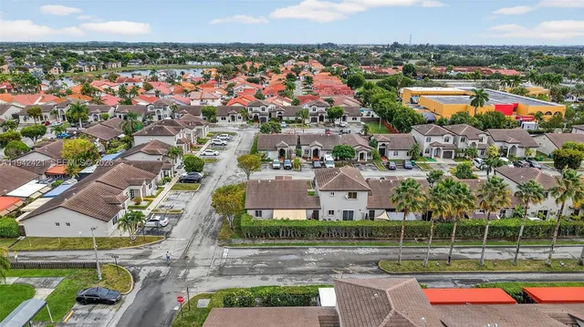 $445,000 | 18752 Northwest 84th Pl., Unit 6066, Hialeah, FL 33015