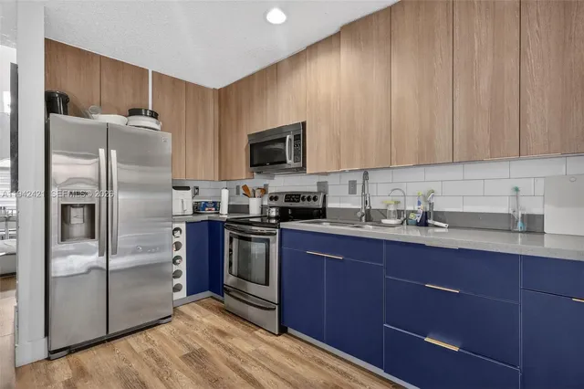 $445,000 | 18752 Northwest 84th Pl., Unit 6066, Hialeah, FL 33015